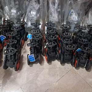 سالار صنعت آراز شیر کشویی فولادی فلنجدار کلاس150 CROWN